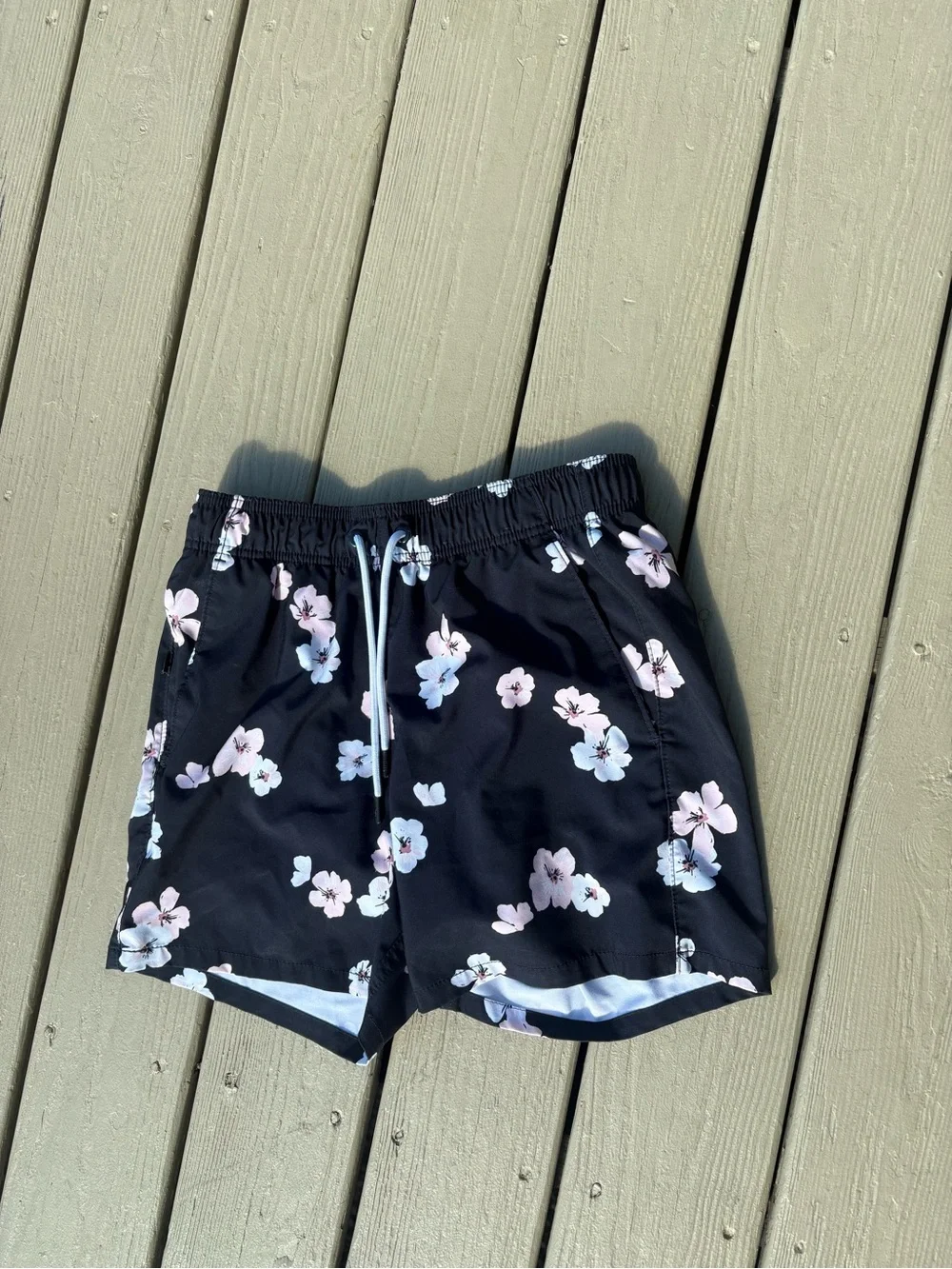 HOLLISTER Floral Black Swim Shorts with Pink & Light Blue Flowers, Size: XS